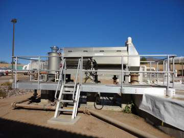 Side view of a Hycor ThickTech Rotary Drum Thickener