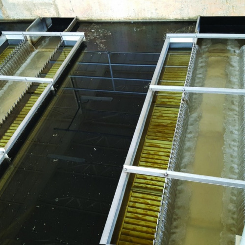 Final effluent trough with V-notch effluent weir
